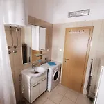 Zora Apartmán *