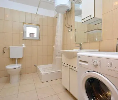 Apartment Zora Podstrana