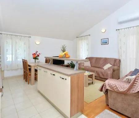 Apartment Zora Podstrana